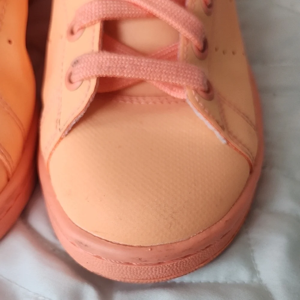 adidas vibrant coral